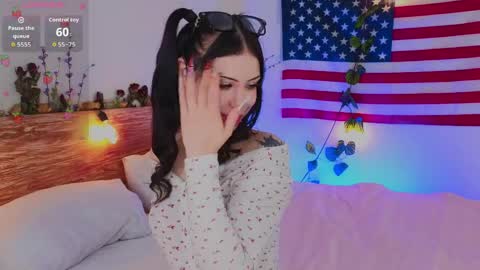 Vivian online show from 03/31/26, 04:57