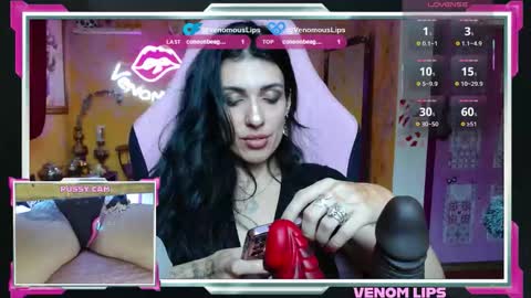 Snapshot of venomouslips chatting on 09/12/25, 01:44 VenomLips online show from 09/12/25, 01:44