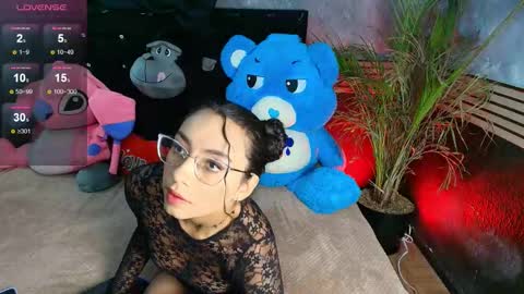 Snapshot of venus_26_ chatting on 02/02/26, 11:58 eva online show from 02/02/26, 11:58