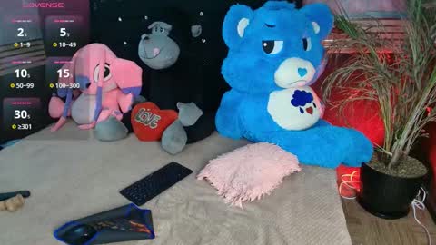 Snapshot of venus_26_ chatting on 02/17/26, 11:33 eva online show from 02/17/26, 11:33