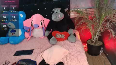 Snapshot of venus_26_ chatting on 02/23/26, 11:35 eva online show from 02/23/26, 11:35