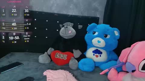 Snapshot of venus_26_ chatting on 04/07/26, 10:53 eva online show from 04/07/26, 10:53