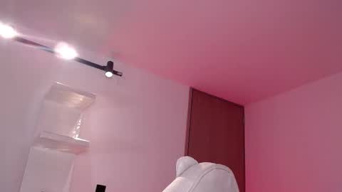 venus_art11 online show from 02/15/25, 08:44