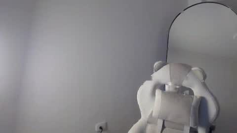 Snapshot of venus_art11 chatting on 04/08/26, 05:51 venus_art11 online show from 04/08/26, 05:51