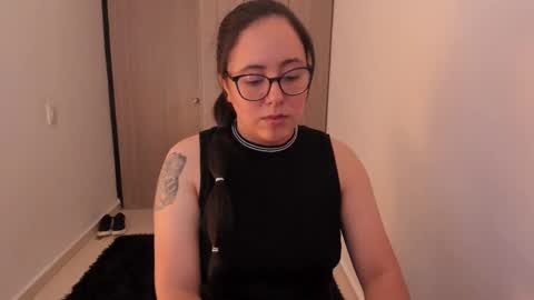 Venus online show from 10/12/25, 06:18