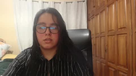 Snapshot of venus_cat_ chatting on 04/05/26, 02:42 Venus online show from 04/05/26, 02:42