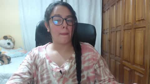 Snapshot of venus_cat_ chatting on 04/14/26, 02:39 Venus online show from 04/14/26, 02:39