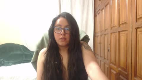 Snapshot of venus_cat_ chatting on 04/19/26, 02:44 Venus online show from 04/19/26, 02:44