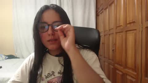 Snapshot of venus_cat_ chatting on 04/24/26, 03:09 Venus online show from 04/24/26, 03:09