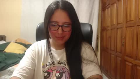 Snapshot of venus_cat_ chatting on 05/23/26, 10:25 Venus online show from 05/23/26, 10:25