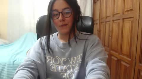 Snapshot of venus_cat_ chatting on 06/07/26, 04:11 Venus online show from 06/07/26, 04:11