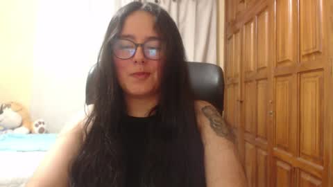 Snapshot of venus_cat_ chatting on 06/12/26, 04:11 Venus online show from 06/12/26, 04:11