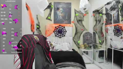 Venus Cortez  online show from 11/02/25, 05:48