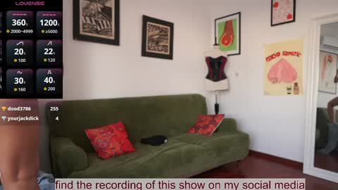 Bella online show from 10/28/25, 01:14