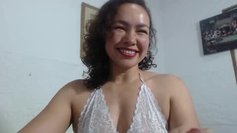 venus_lov online show from 11/18/25, 10:52