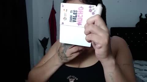 venus_menoza online show from 11/17/25, 12:33