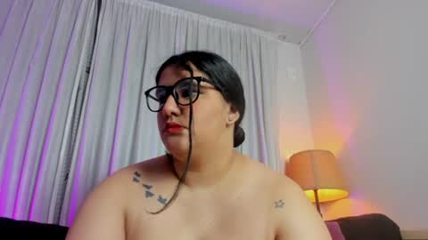 Snapshot of venus_naughty_1 chatting on 07/08/26, 12:37 Sofi online show from 07/08/26, 12:37