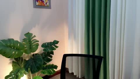 Snapshot of venus_sunrise07xx chatting on 01/07/25, 09:46 Venus Sunrise Bombshell online show from 01/07/25, 09:46