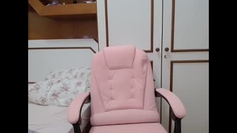 Snapshot of venusbeauty22 chatting on 11/20/25, 06:13 venusbeauty22 online show from 11/20/25, 06:13