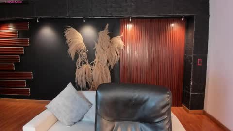 Snapshot of venuscooper_ chatting on 03/16/26, 06:12 Venus Cooper Everyday From 1400 to 2200 Col Time online show from 03/16/26, 06:12