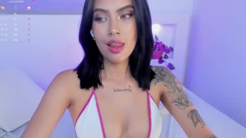 Snapshot of venusevans1 chatting on 02/26/25, 02:15 Venus Evans online show from 02/26/25, 02:15