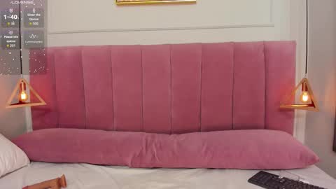 Venus online show from 09/29/25, 12:21