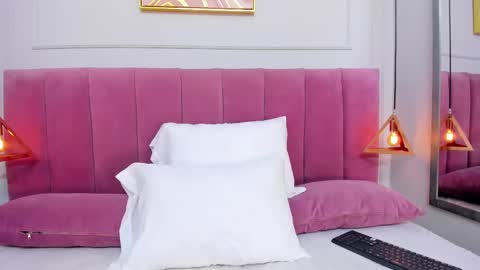 Venus online show from 10/10/25, 12:04