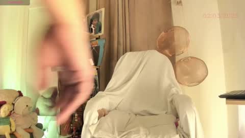 Snapshot of venuslusty chatting on 03/02/25, 08:27 Venus online show from 03/02/25, 08:27