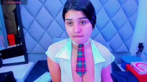 Venusowen  online show from 11/20/25, 11:43