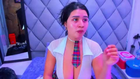 Venusowen  online show from 11/29/25, 01:58