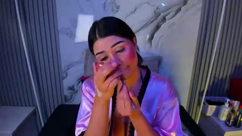 Snapshot of venusowen_ chatting on 04/24/26, 02:08 Venusowen online show from 04/24/26, 02:08