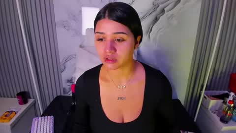 Snapshot of venusowen_ chatting on 05/11/26, 01:17 Venusowen online show from 05/11/26, 01:17