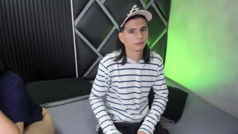 venuss09 online show from 10/28/25, 09:39