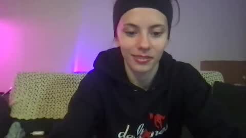 venustheflytrap online show from 11/14/25, 09:19