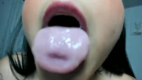 Snapshot of venuswilliamx chatting on 11/19/25, 12:43 venus online show from 11/19/25, 12:43