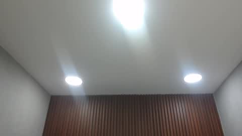 Nice to greet you my name is Vanessa  online show from 10/13/25, 12:27