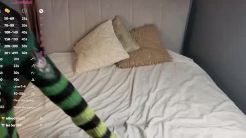 Erica online show from 11/02/25, 08:11