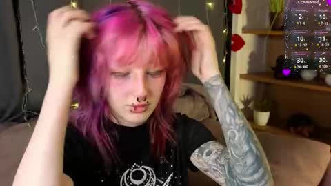 Snapshot of veolatownson chatting on 03/17/26, 08:12 Erica online show from 03/17/26, 08:12