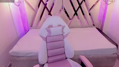 Domelipa  online show from 02/23/25, 09:16