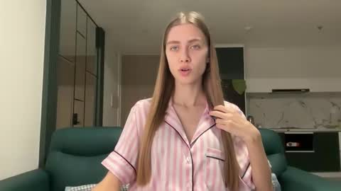 Snapshot of verablanc chatting on 06/01/26, 01:51 verablanc online show from 06/01/26, 01:51