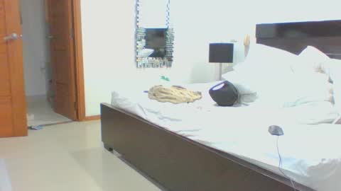 vergagolosa22 online show from 10/13/25, 08:36