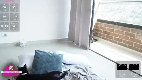 vero_cam online show from 02/13/25, 07:42