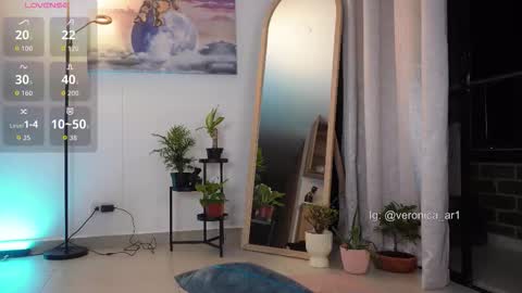 vero_cam online show from 09/24/25, 03:32