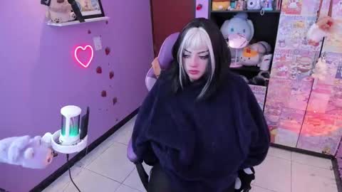     online show from 10/17/25, 12:14