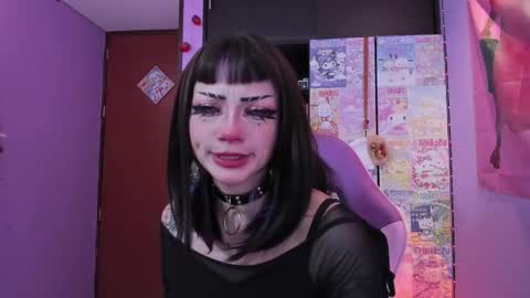 Snapshot of vero_osb chatting on 11/22/25, 12:31 online show from 11/22/25, 12:31