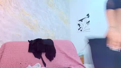 Vero online show from 10/20/25, 03:07