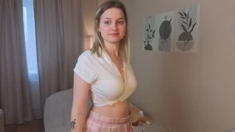 Veronica online show from 10/07/25, 10:34