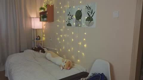 Veronica online show from 10/28/25, 05:55