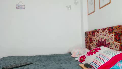 Snapshot of verocute7 chatting on 09/24/25, 02:59 Vero online show from 09/24/25, 02:59