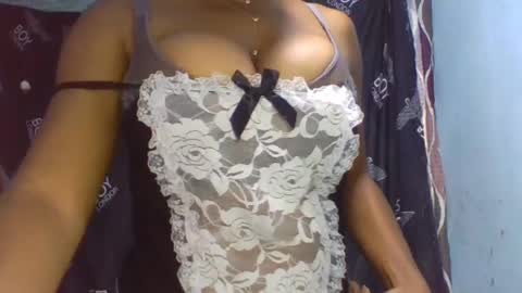 verolla31 online show from 12/18/24, 01:48